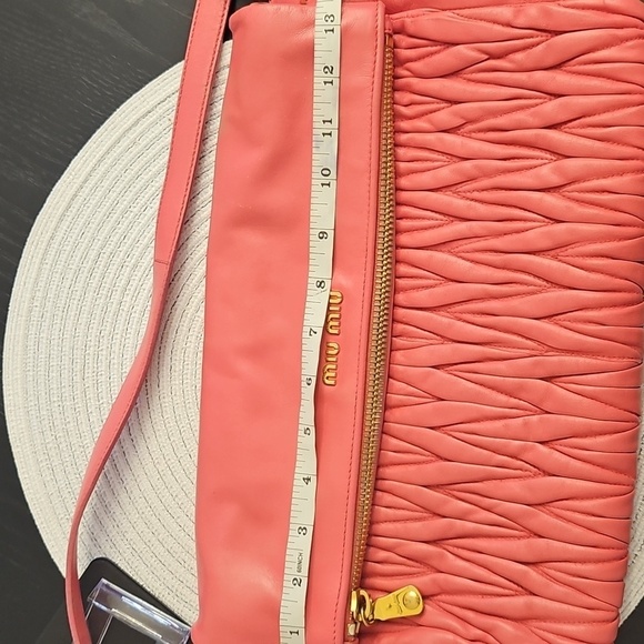 Miu Miu Pink Quilted Women's Bag - Picture 4 of 12
